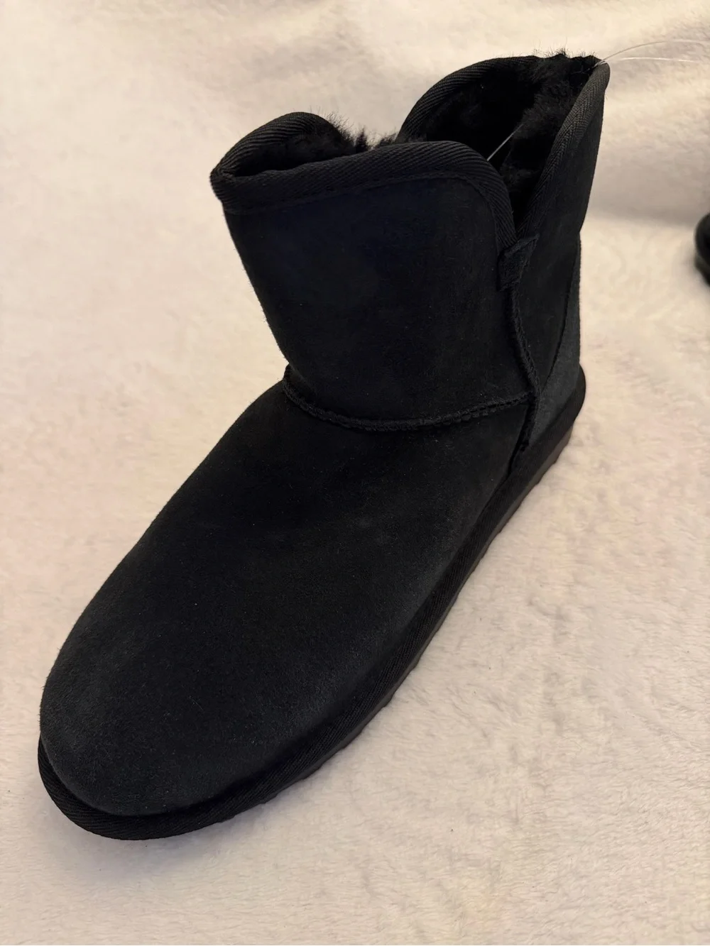 Kirkland Signature Black Short Shearling scalloped edge Boots women’s size 9